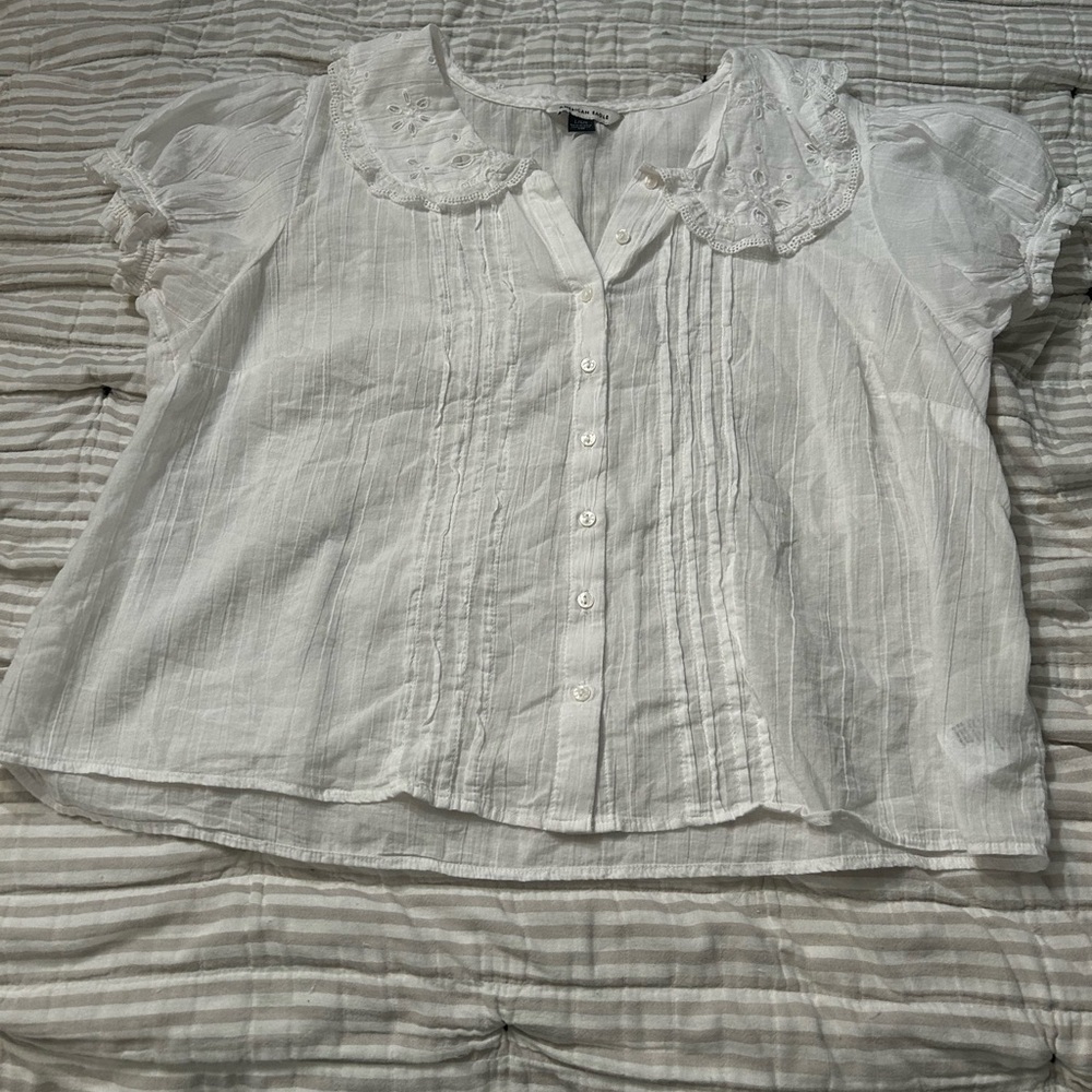 American Eagle Outfitters White Button-Up Blouse